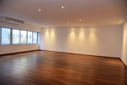 Apartamento com 3 Quartos para alugar, 330m² no Copacabana, Rio de Janeiro