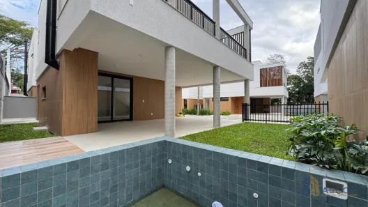 Casa de Condomínio com 3 Quartos à venda, 242m² no Cacupé, Florianópolis