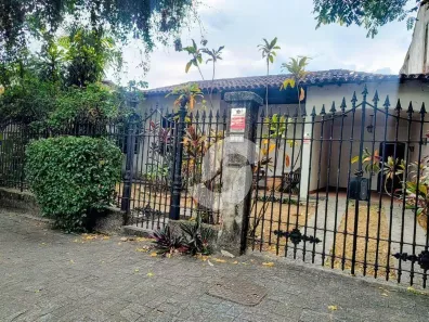 Casa com 5 Quartos à venda, 242m² no São Francisco, Niterói