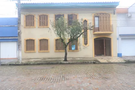Apartamento com 2 Quartos para alugar, 72m² no Centro, Pelotas