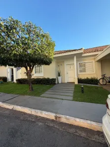 Casa de Condomínio com 3 Quartos à venda, 140m² no Despraiado, Cuiabá