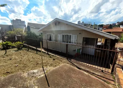 Casa com 2 Quartos à venda, 140m² no Cruzeiro, Caxias do Sul