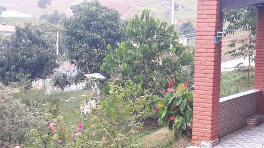 Fazenda/Sítio com 2 Quartos à venda, 220m² no Jardim Colônia, Jacareí