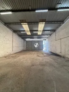 Galpão/Depósito/Armazém para alugar, 200m² no Jardim Eloyna, Pindamonhangaba