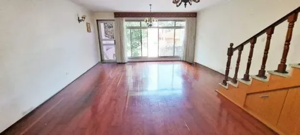 Sobrado com 3 Quartos à venda, 338m² no Vila Assunção, Santo André