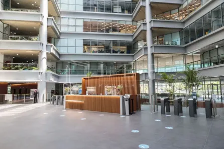 Prédio Comercial para alugar, 900m² no Vila Guarani (Z Sul), São Paulo