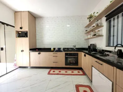 Casa com 3 Quartos à venda, 90m² no Colúmbia, Londrina
