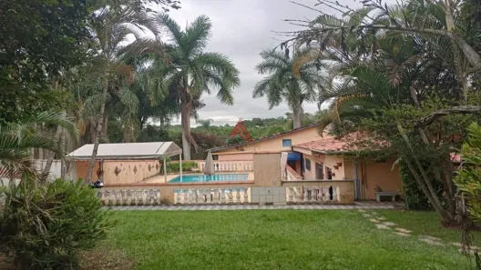 Fazenda/Sítio com 3 Quartos à venda, 1m² no Veraneio Irajá, Jacareí