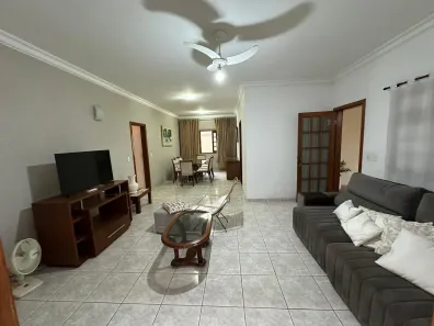 Casa de Condomínio com 3 Quartos à venda, 420m² no Jardim Itália, Cuiabá