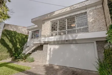 Casa com 4 Quartos à venda, 262m² no Três Figueiras, Porto Alegre