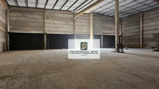 Galpão/Depósito/Armazém para alugar, 1600m² no Canhema, Diadema