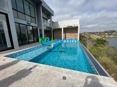 Fazenda/Sítio com 4 Quartos à venda, 600m² no Centro, Igaratá