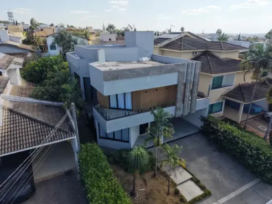 Casa de Condomínio com 3 Quartos à venda, 286m² no Jardins Madri, Goiânia