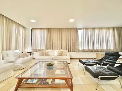 Casa com 4 Quartos para venda ou aluguel, 600m² no Santo Agostinho, Cabo de Santo Agostinho