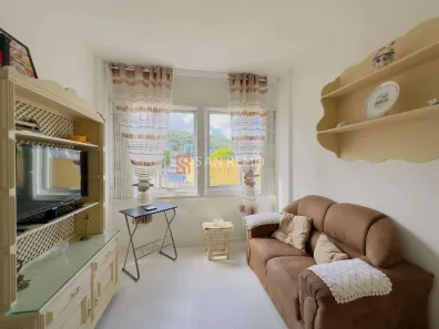 Apartamento com 2 Quartos para alugar, 46m² no Centro, Florianópolis