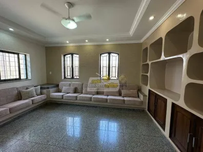 Casa com 6 Quartos à venda, 308m² no São Benedito, Uberaba