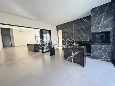 Casa de Condomínio com 3 Quartos à venda, 250m² no Jardim Botânico, Uberlândia