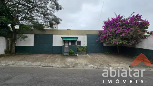 Galpão/Depósito/Armazém à venda, 572m² no Jardim São Salvador, Taboão da Serra