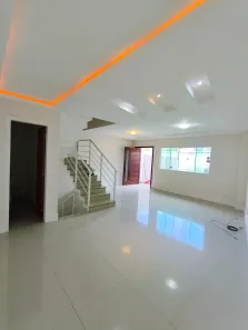 Casa com 3 Quartos para alugar, 150m² no São Marcos, Macaé