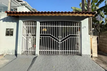 Casa com 2 Quartos à venda, 116m² no Nogueira, Guararema