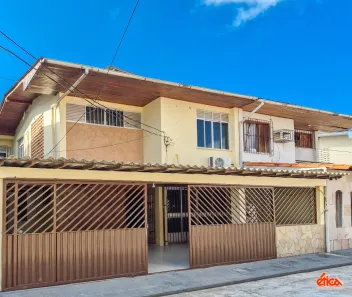 Casa com 3 Quartos à venda, 190m² no Campina, Belém