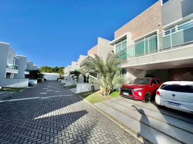 Casa de Condomínio com 3 Quartos à venda, 213m² no Sapiranga-Coité, Fortaleza