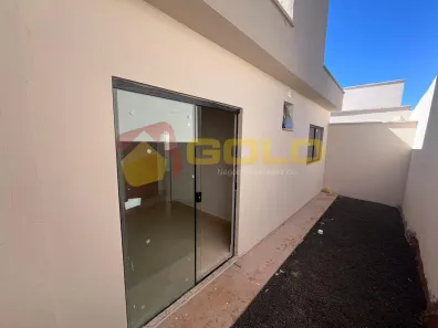 Casa com 2 Quartos à venda, 53m² no São Jorge, Uberlândia