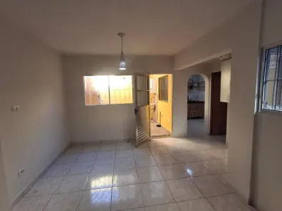 Casa com 2 Quartos para alugar, 90m² no Vila Nova York, São Paulo