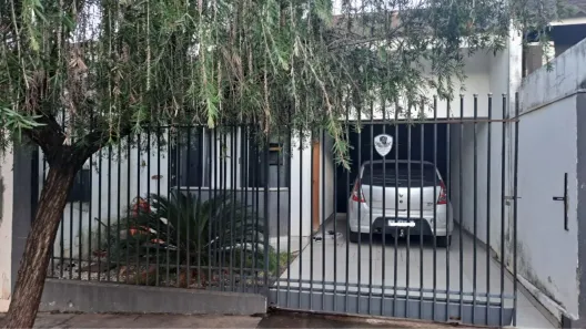 Casa com 3 Quartos à venda, 130m² no Loteamento Madrid, Maringá