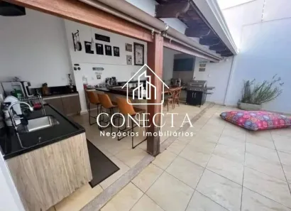 Casa com 3 Quartos à venda, 210m² no Cidade Jardim, Uberlândia