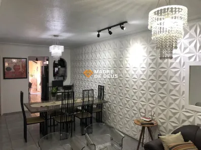 Casa com 3 Quartos à venda, 188m² no Serrinha, Fortaleza