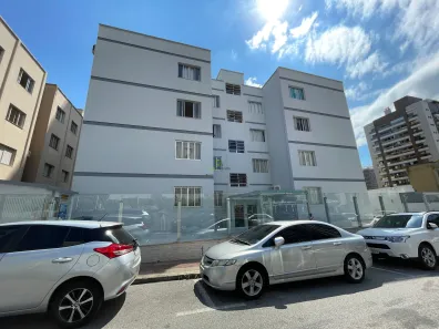Apartamento com 3 Quartos para alugar, 74m² no Centro, Florianópolis