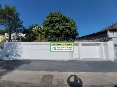 Casa com 4 Quartos para alugar, 250m² no Edson Queiroz, Fortaleza