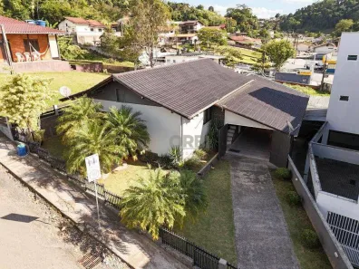 Casa com 3 Quartos à venda, 182m² no Itoupavazinha, Blumenau
