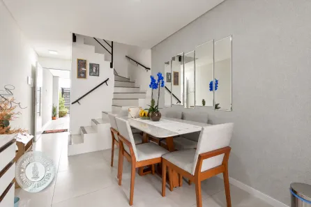 Sobrado com 2 Quartos à venda, 75m² no Figueira, Gaspar
