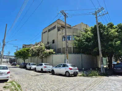 Galpão/Depósito/Armazém à venda, 1906m² no Ramos, Rio de Janeiro
