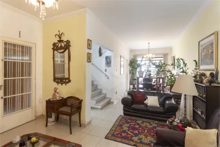 Sobrado com 3 Quartos para venda ou aluguel, 210m² no Jardim das Acácias, São Paulo