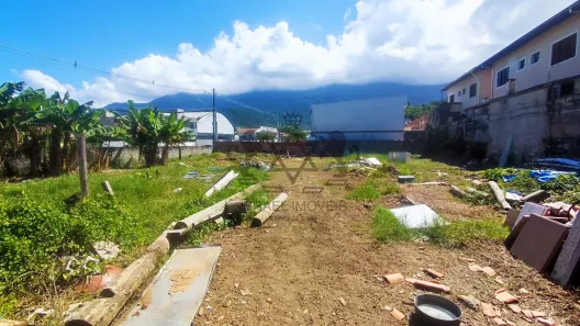 Lote/Terreno à venda, 825m² no Massaguaçu, Caraguatatuba