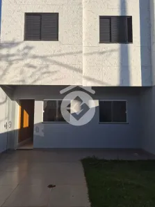 Sobrado com 2 Quartos para alugar, 73m² no Novo Mundo, Uberlândia