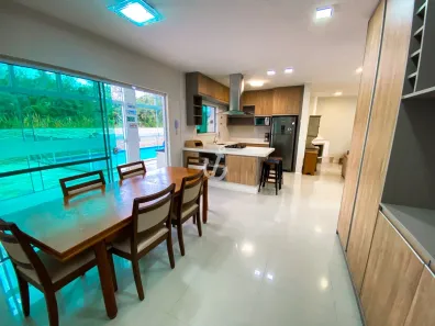 Casa de Condomínio com 4 Quartos à venda, 224m² no Cachoeira do Bom Jesus, Florianópolis