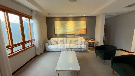 Casa com 3 Quartos para alugar, 213m² no Novo Jardim Pagani, Bauru