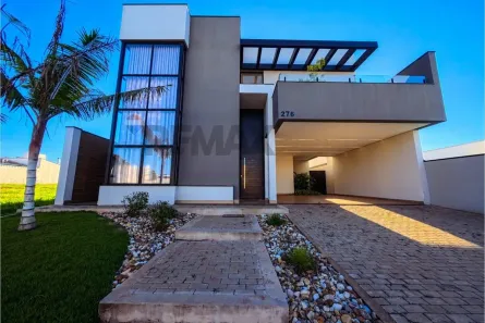 Sobrado com 4 Quartos à venda, 387m² no Vila Santa Terezinha, Pirassununga