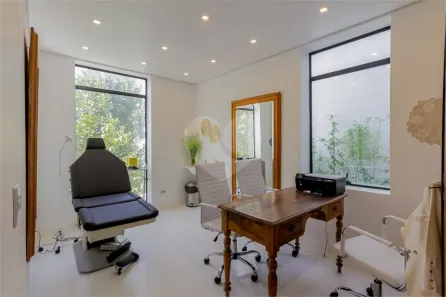 com 8 Quartos para alugar, 480m² no Pacaembu, São Paulo