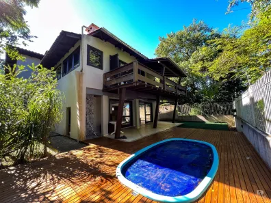 Casa com 3 Quartos à venda, 204m² no Lote Seis, Criciúma
