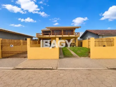 Casa com 2 Quartos para alugar, 60m² no Carianos, Florianópolis