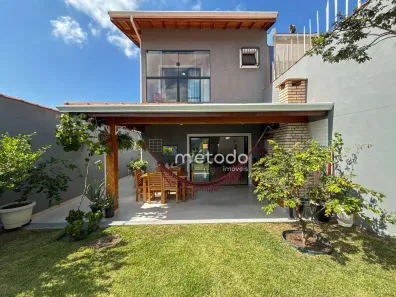 Casa com 3 Quartos à venda, 161m² no Centro, Guararema