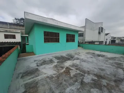 Sobrado com 3 Quartos para alugar, 250m² no Jardim Guerreiro, Cotia