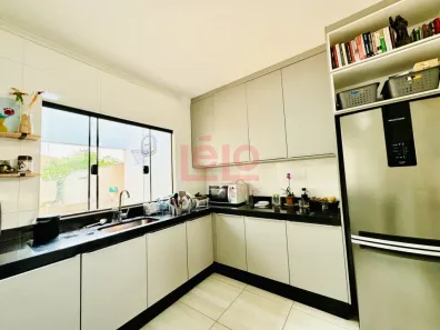 Casa com 3 Quartos à venda, 135m² no Vila Morangueira, Maringá