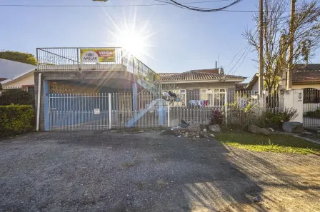 Casa com 4 Quartos à venda, 150m² no Novo Mundo, Curitiba
