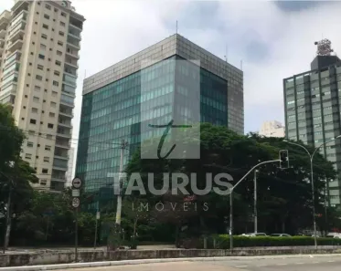 Prédio Comercial para alugar, 6870m² no Santo Amaro, São Paulo